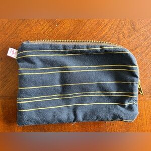 Modern Makerie Essential Oil Pouch